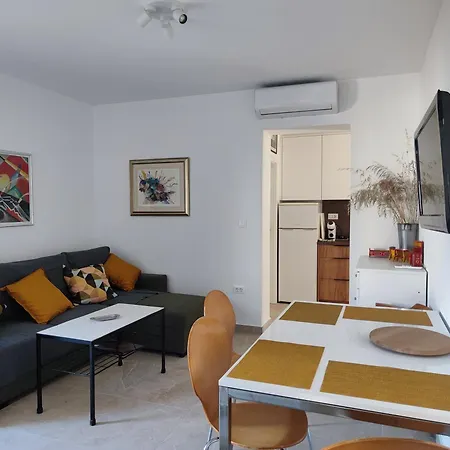 Ivano Apartment Primosten