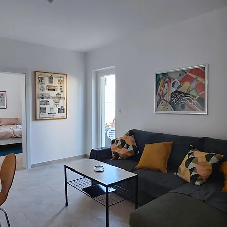 Apartment Ivano Primosten